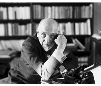 Luigi Pirandello 1934   office