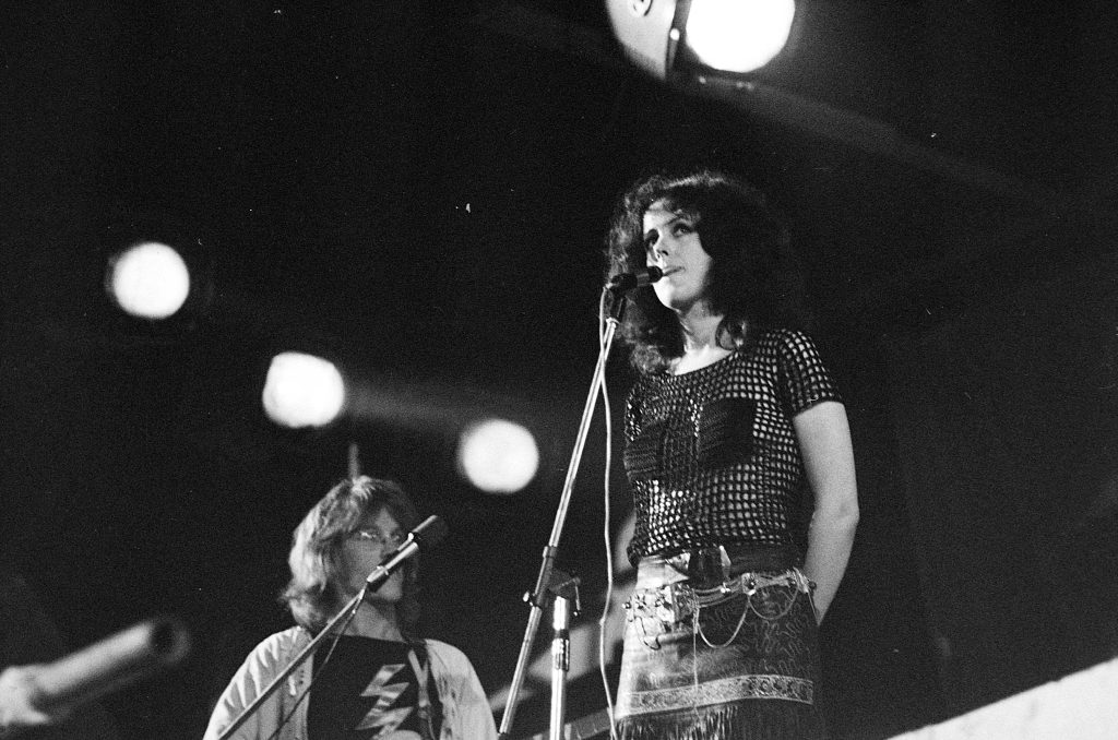 Optreden_op_Holland_Popfestival_in_het_Kralingse_bos,_1970_-_25