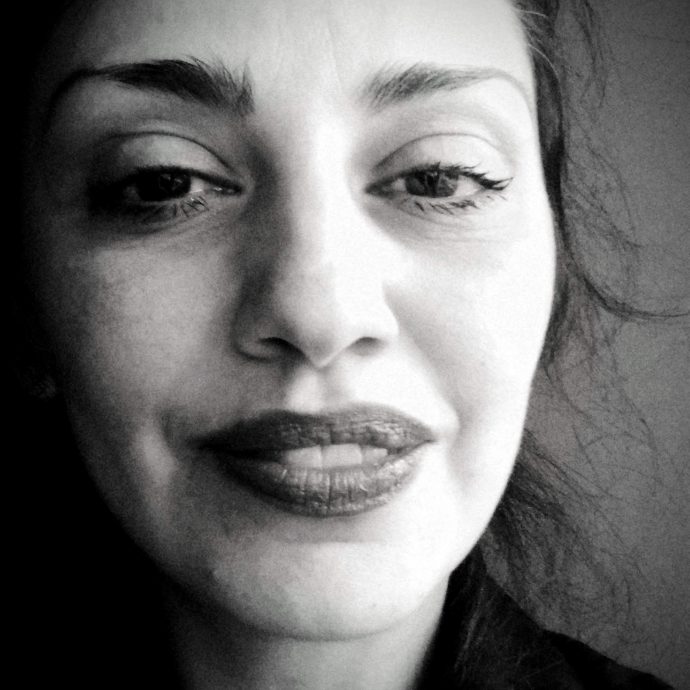 IRE BLACK AND WHITE