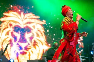 SUN25_0821_MARCIA-GRIFFITHS_EM_008