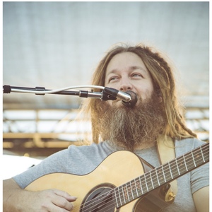 mike love barcellona