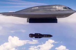“Mamma America” risolve i conflitti con le bombe, così che lo possano fare tutti