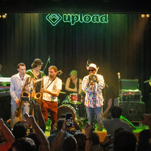 VIN GORDON IN CONCERTO ALLA SALA UPLOAD: UNA NOTTE DI SKA, REGGAE E STORIA VIVA A BARCELLONA