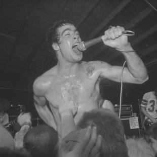 Il memorabile concerto dei Black Flag al Cavern di Birmingham