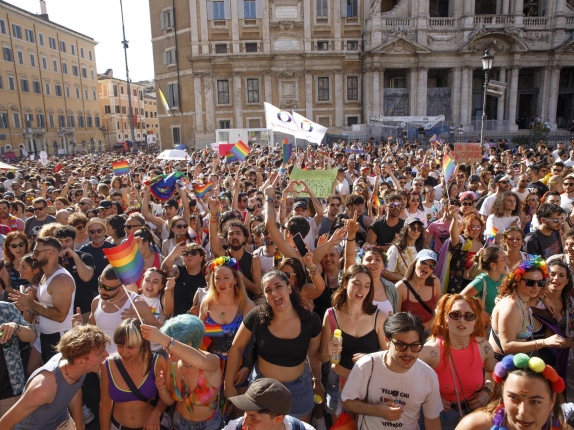 ROMA PRIDE 2025 Oggi a Roma hanno sfilato più di un milione di “Fuorilegge”
