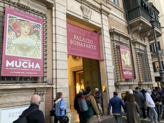 Mucha incanta Roma