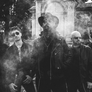 CORVIN OSPITI A MELTINGPOT