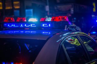 Muore bloccato a terra durante un intervento di polizia a Bologna. Ennesimo caso di malapolizia