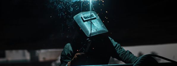 Un nuovo decreto “1° maggio” del governo Meloni? Tra il criterio dei contratti maggiormente applicati e nuovi bonus, il salario minimo resta uno spettro